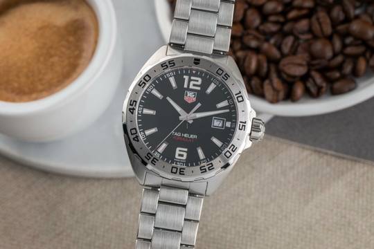  TAG Heuer Formula 1 Quarz Black Dial Edelstahl Quarz Herrenuhr Ref. WAZ1112  