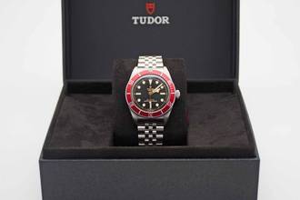 Thumbnail von Tudor Black Bay 41 Burgundy Jubilée LC100 Fullset mit Erstkaufrechnung </h1>
