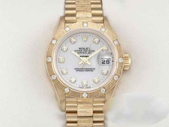  Rolex Lady-Datejust 26mm Gelbgold 750 2000 Diamanten Automatik 18kt Yellow Gold Damen President-band Chronometer Oyster White Dial </h1> 