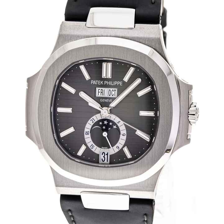  Patek Philippe Nautilus 40 Steel Annual Calender 5726 A-001 like NEW Full Set 2019 
