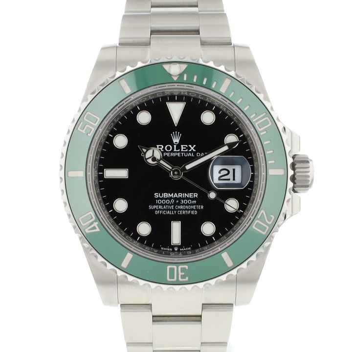 Rolex Submariner Date Green 126610LV NEW IN STICKERS '22 </h1> 