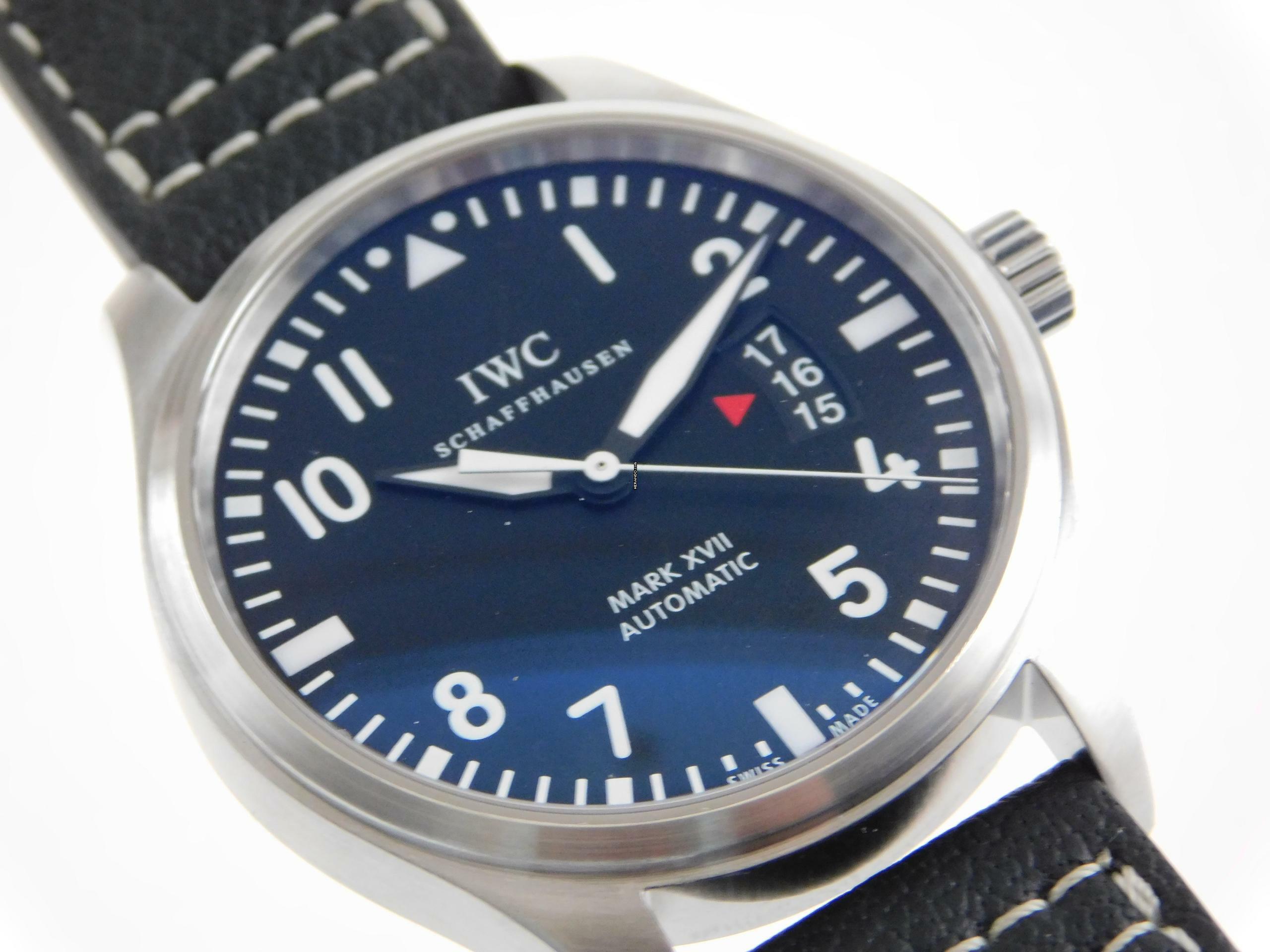 IWC Fliegeruhr Mark XVII mit Lederband im Bestzustand 41 mm 2014mit Original Zertifikat