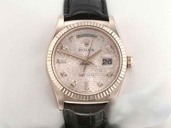  Rolex Day-Date 36 36mm 118135 2018 Rosegold 750 Diamanten Lederband Automatik 18kt Rose Gold Chronometer Oyster </h1> 