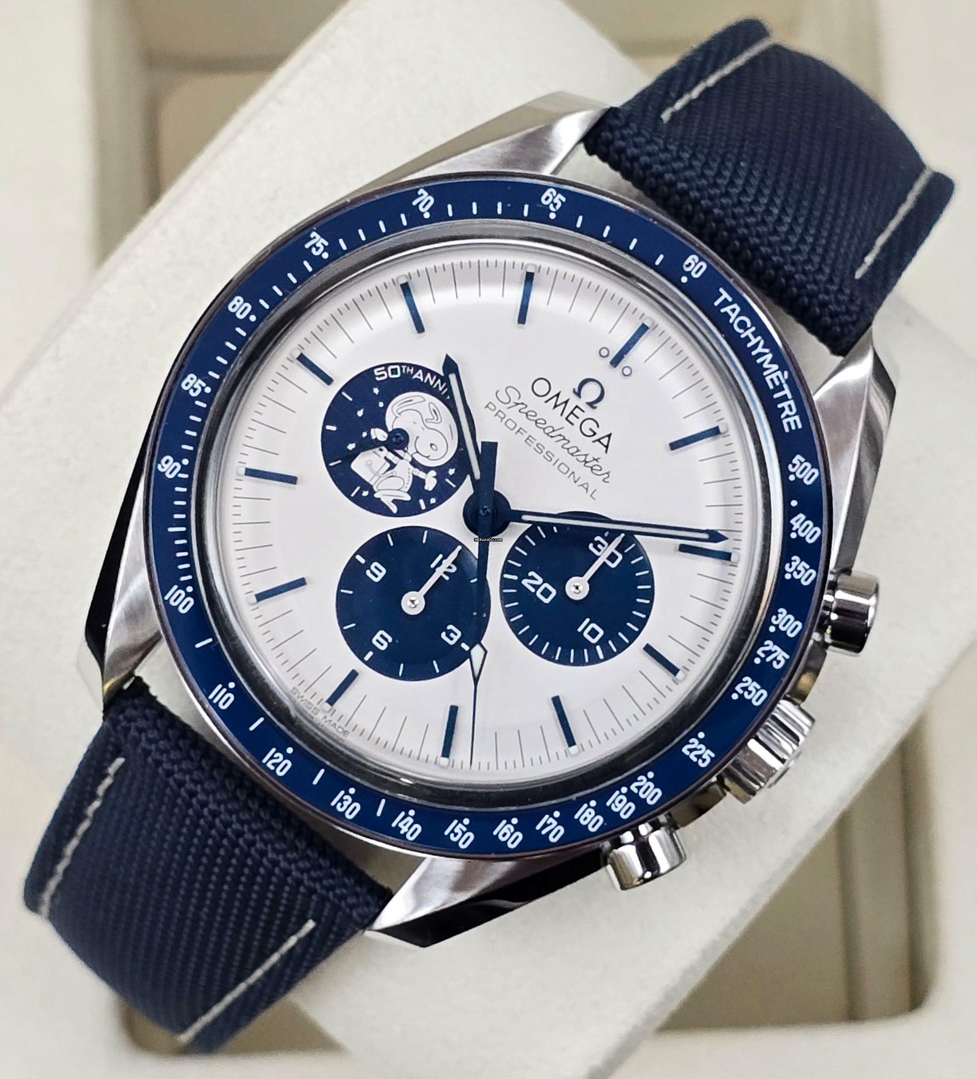 Omega Speedmaster Professional Moonwatch 'Silver Snoopy Award' 50th Anniversary 310.32.42.50.02.001 Unworn/New Condition Full Set 2-2026