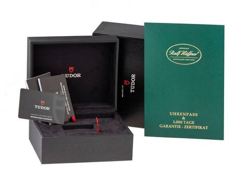  Tudor Black Bay Bronze Ref.M79250BA-00012025 Full Set Ungetragen 