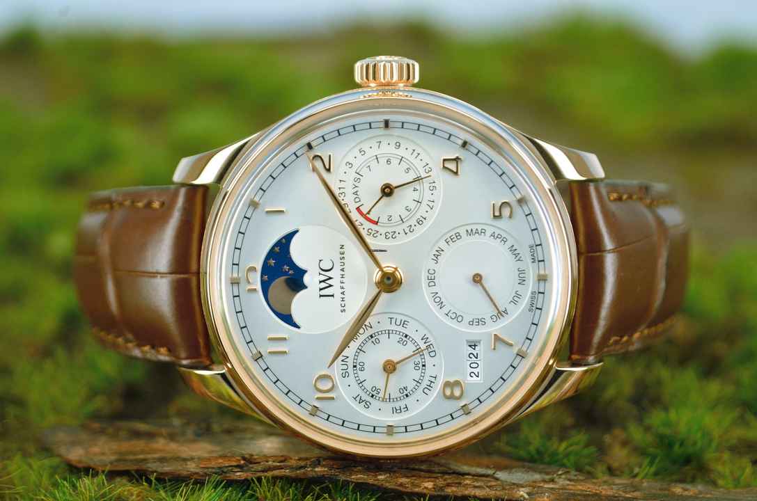  IWC Portugieser Ewiger Kalender 44mm Perpetual Calendar 18kt Rosègold Ref. IW503302 </h1> 