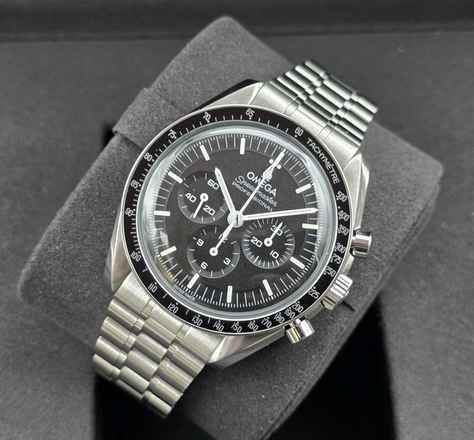  Omega Speedmaster Professional Moonwatch Co-Axial Master Chronometer 42mm 310.30.42.50.01.001 Hesalite Unworn/New Condition Full Set 10-2025 