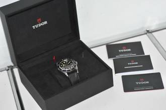 Thumbnail von Tudor Black Bay Heritage Black Bay LC100 Lederband Leather 79230N </h1>