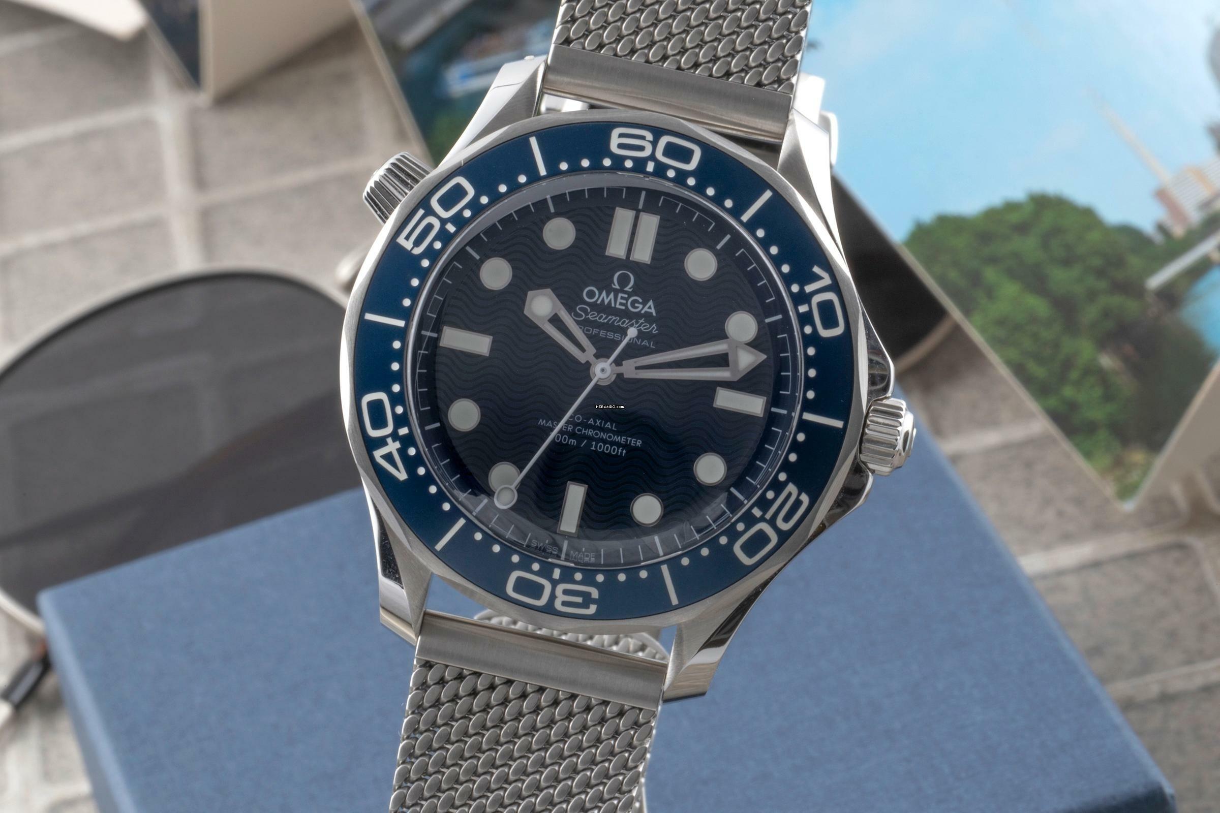 Omega Seamaster Diver 300 M James Bond 60TH Anniversary Ref. 210.30.42.20.03.002