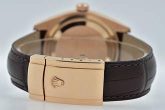 Thumbnail von Rolex Sky-Dweller 326135 18k Rose Gold White Dial Full Set