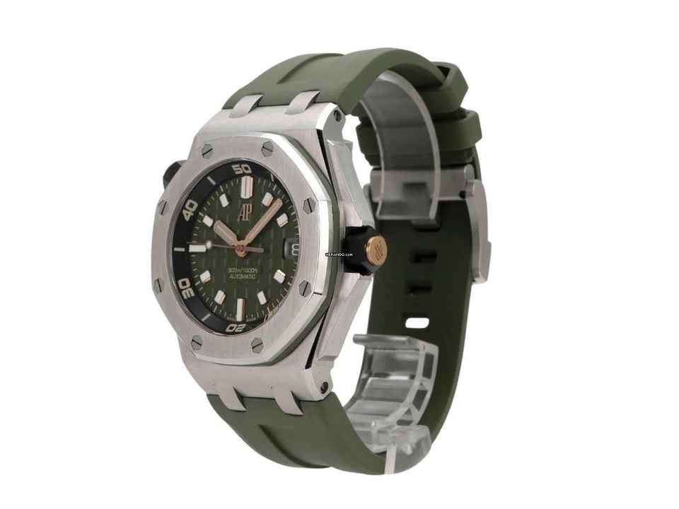  Audemars Piguet Royal Oak Offshore Diver 15720ST.OO.A052CA.01 