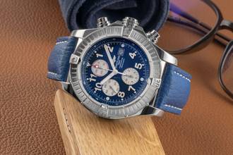Thumbnail von Breitling Super Avenger Chronograph Edelstahl Automatik Ref. A13370-028 Papiere