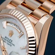 Thumbnail von Rolex Day-Date 40 Rosé 40 Perlmutt Baguette Diamond Dial – 228235 – like NEW – 2025 Full Set