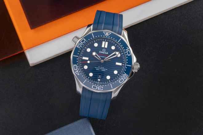  Omega Seamaster Diver 300 M Automatik Herrenuhr Ref 210.32.42.20.03.001 B&P 