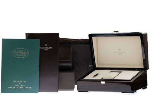  Patek Philippe Calatrava Ref.5212A-001 2022 Full Set Ungetragen  