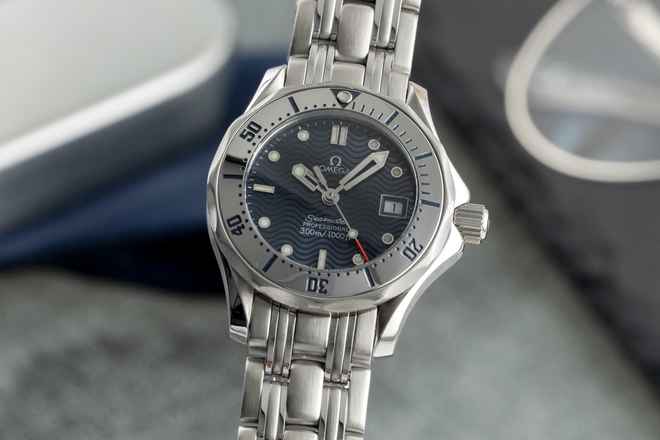  Omega Seamaster Professional 300M Edelstahl Quarz Damenuhr Ref. 2582.80.00  