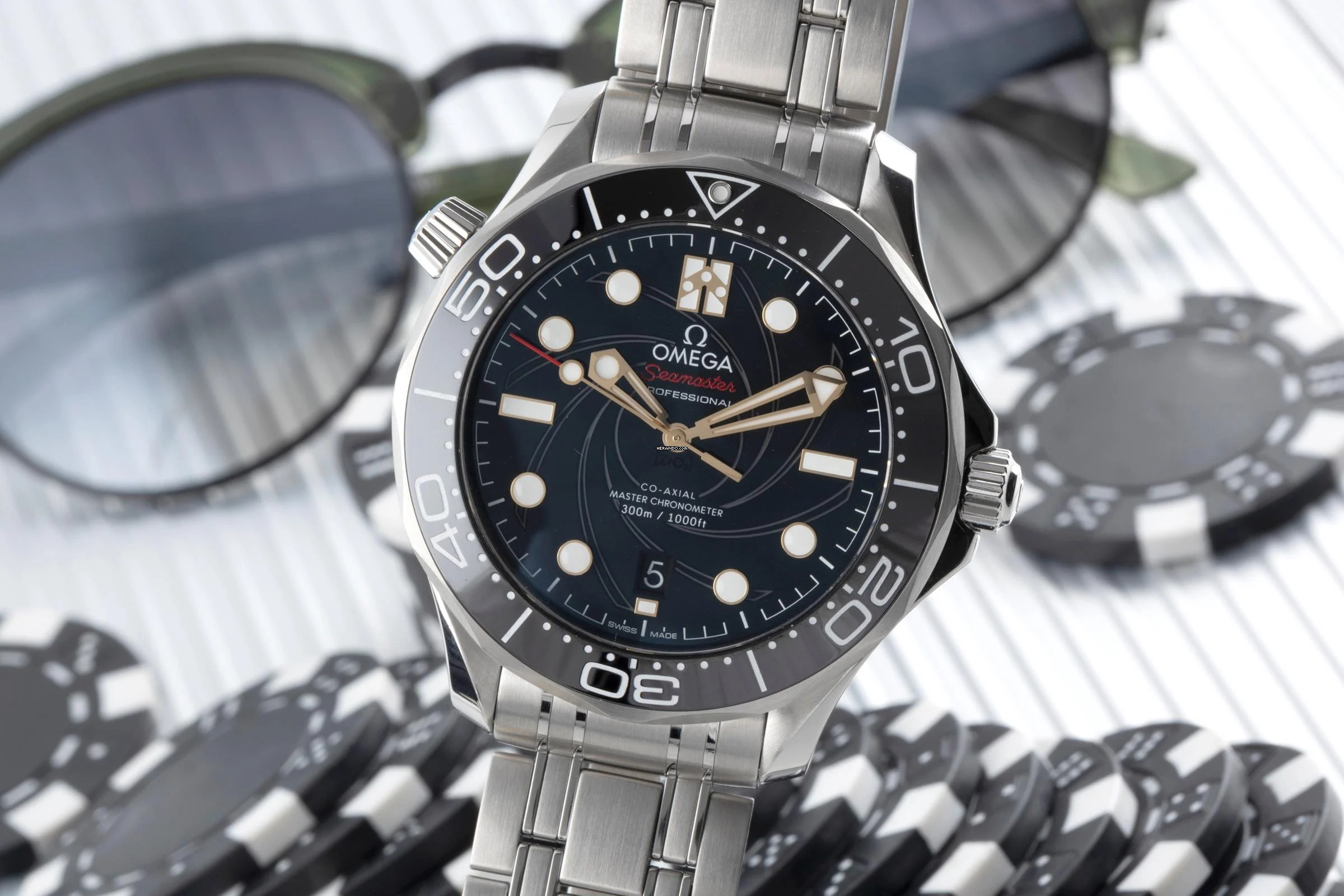 Omega Seamaster Diver 300 M James Bond Automatik Stahl 210.22.42.20.01.004 B&P