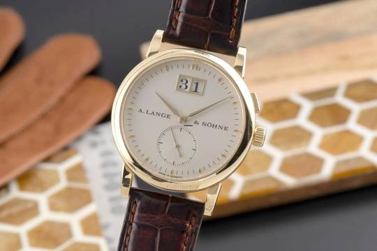  A. Lange & Söhne Saxonia Großdatum 18K Gold Handaufzug 105.021 B&P 1999 