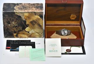 Thumbnail von Rolex Day-Date Oysterquartz very rare Vintage 19019 | Collectors Full Set | white gold