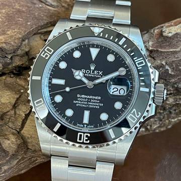  Rolex Submariner Date Ref. 126610LN - Full Set - LC 100 