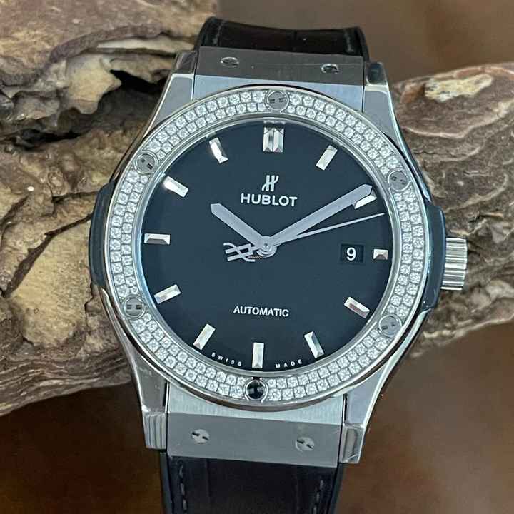  Hublot Classic Fusion Classic Fusion 42 Titan Diamond - Ref. 542.NX.1171.LR.1104 unpolished 