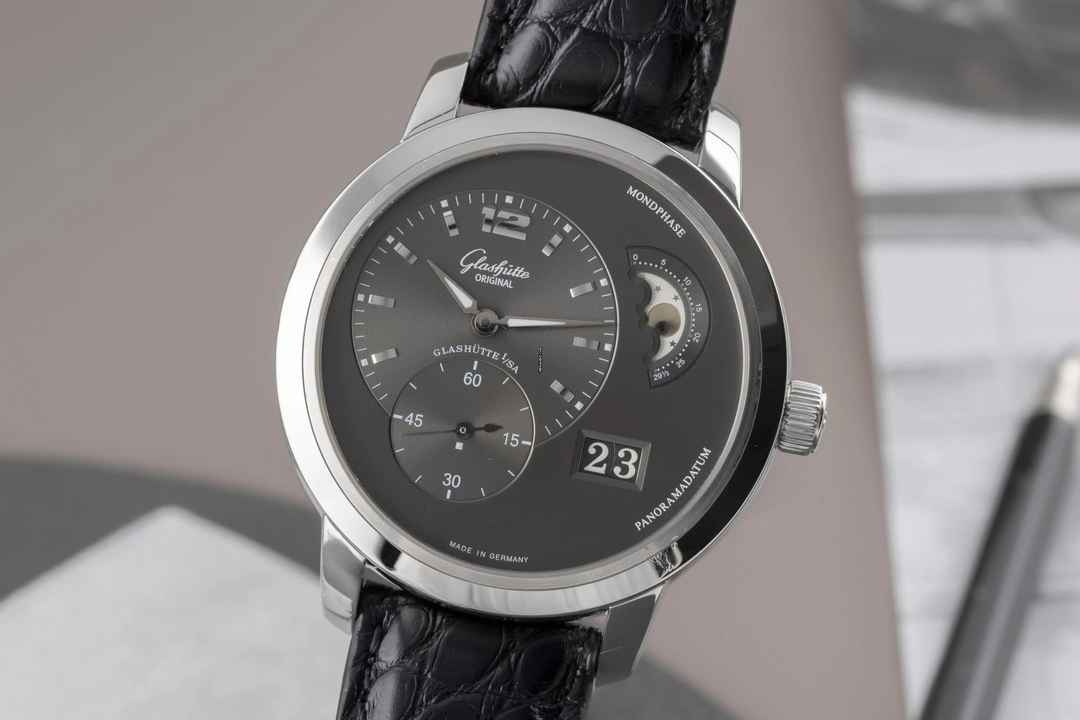  Glashütte Original PanoMaticLunar XL Edelstahl Automatik Herrenuhr Ref. 90-02-36-12-05 