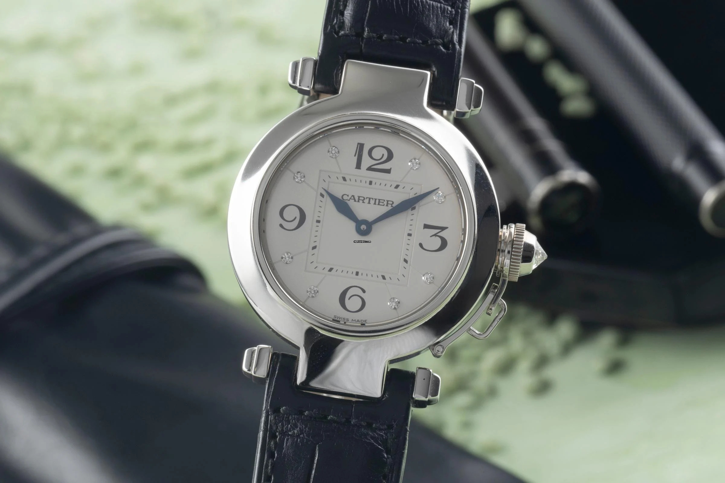 Cartier Pasha 18K (0,750) Weissgold Diamant Zifferblatt Damenuhr Ref.WJ11902G