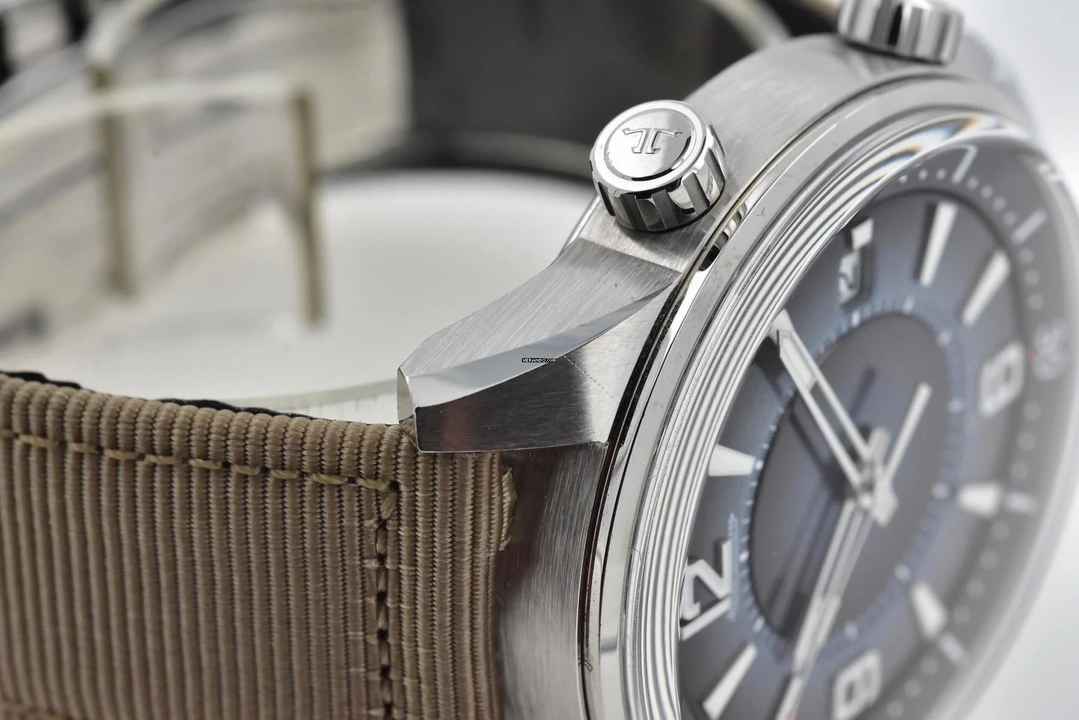  Jaeger-LeCoultre Polaris 42mm Q9068650 Blue Gradient Opaline Dial  