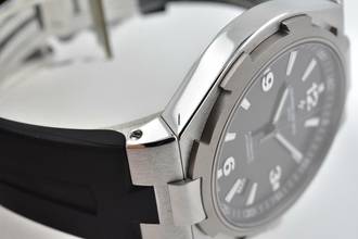 Thumbnail von Vacheron Constantin Overseas Automatik 47040/000W-9500