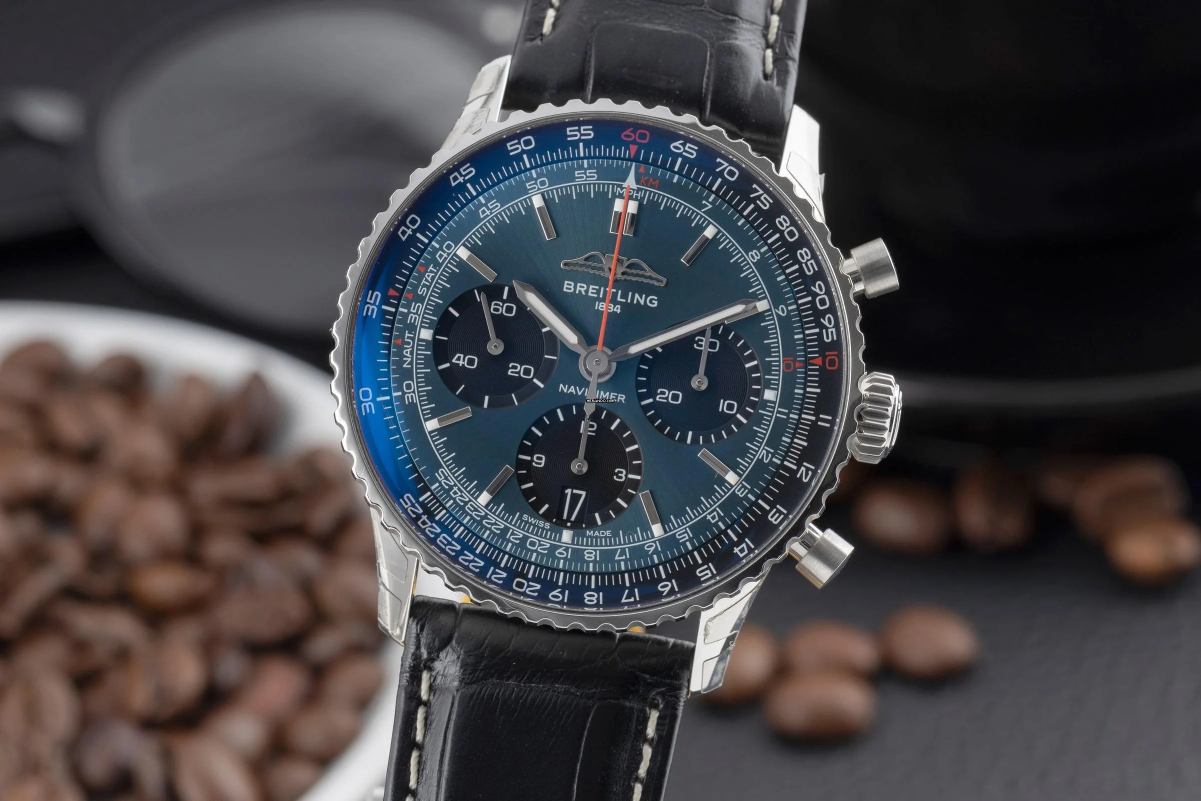  Breitling Navitimer 01 Chronograph 41 Automatik Ref AB0139241C1P1 B&P 