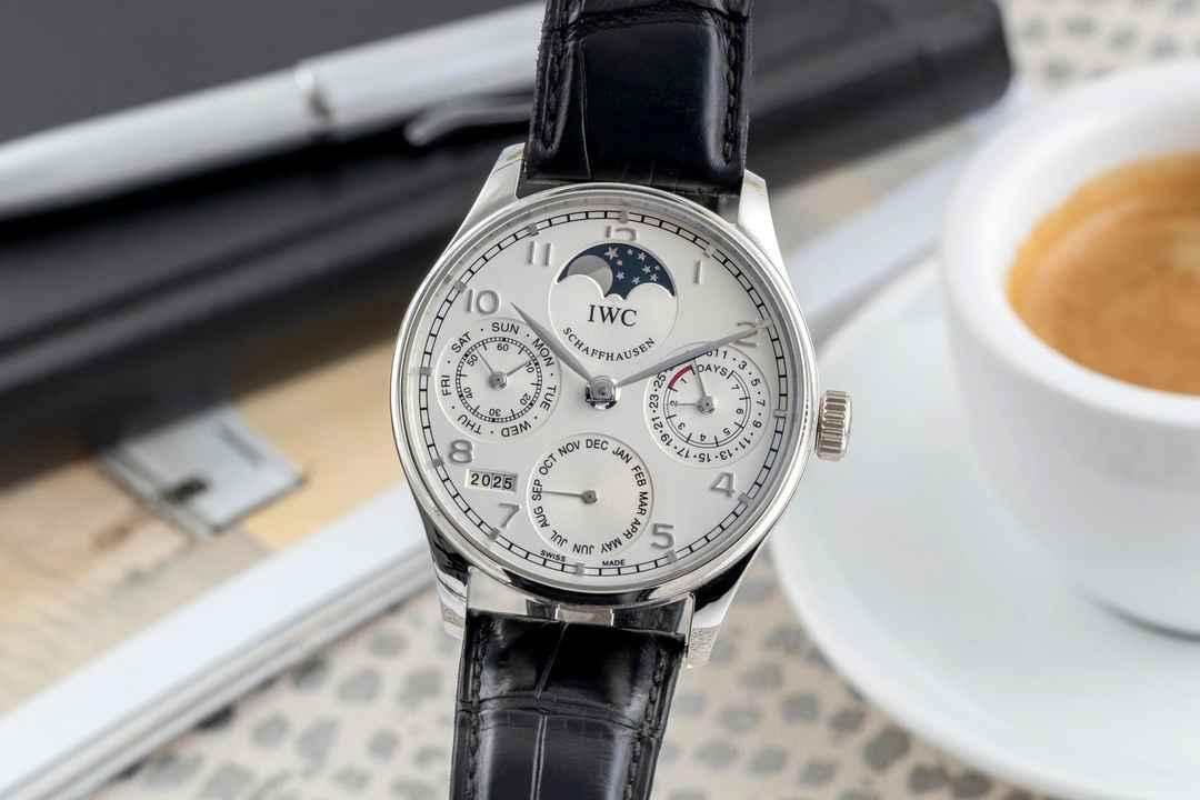  IWC Portugieser Ewiger Kalender Portuguese Perpetual Calendar 950 Platin Automatik Ref. IW502219 B&P 2009 