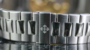 Thumbnail von Patek Philippe Nautilus Green - like New - Fullset - 2021