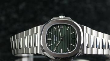 Thumbnail von Patek Philippe Nautilus Green - like New - Fullset - 2021