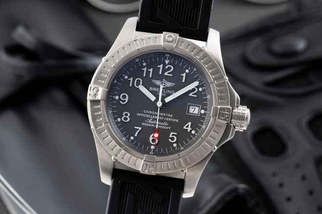  Breitling Avenger Seawolf Grey Dial Titan Automatik Herrenuhr Ref. E17370 B&P 