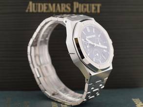 Thumbnail von Audemars Piguet Royal Oak Chronograph 26715st Chronograph 38mm Blue Dial - New