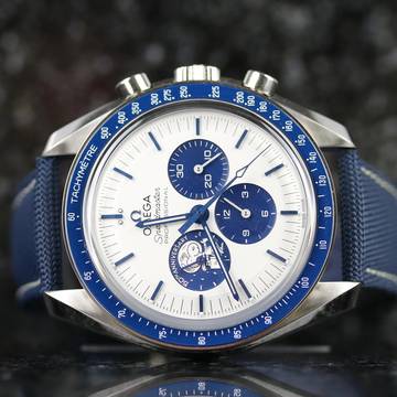  Omega Speedmaster Professional Moonwatch 'Silver Snoopy Award' 50th Anniversary - New Unworn - Fullset - 05/2024 