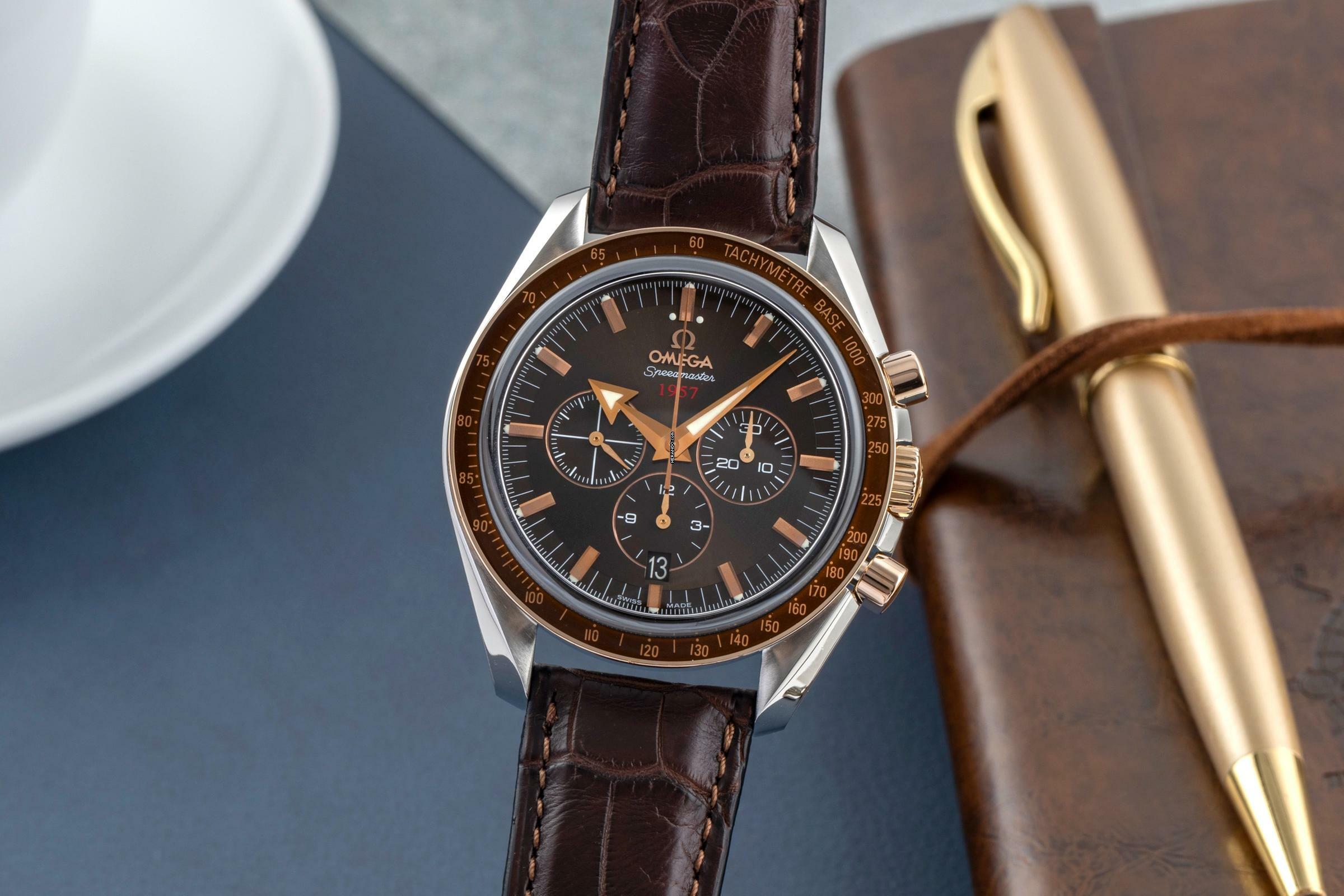 Omega Speedmaster Broad Arrow Chronograph Stahl / Gold Ref. 321.93.42.50.13.001