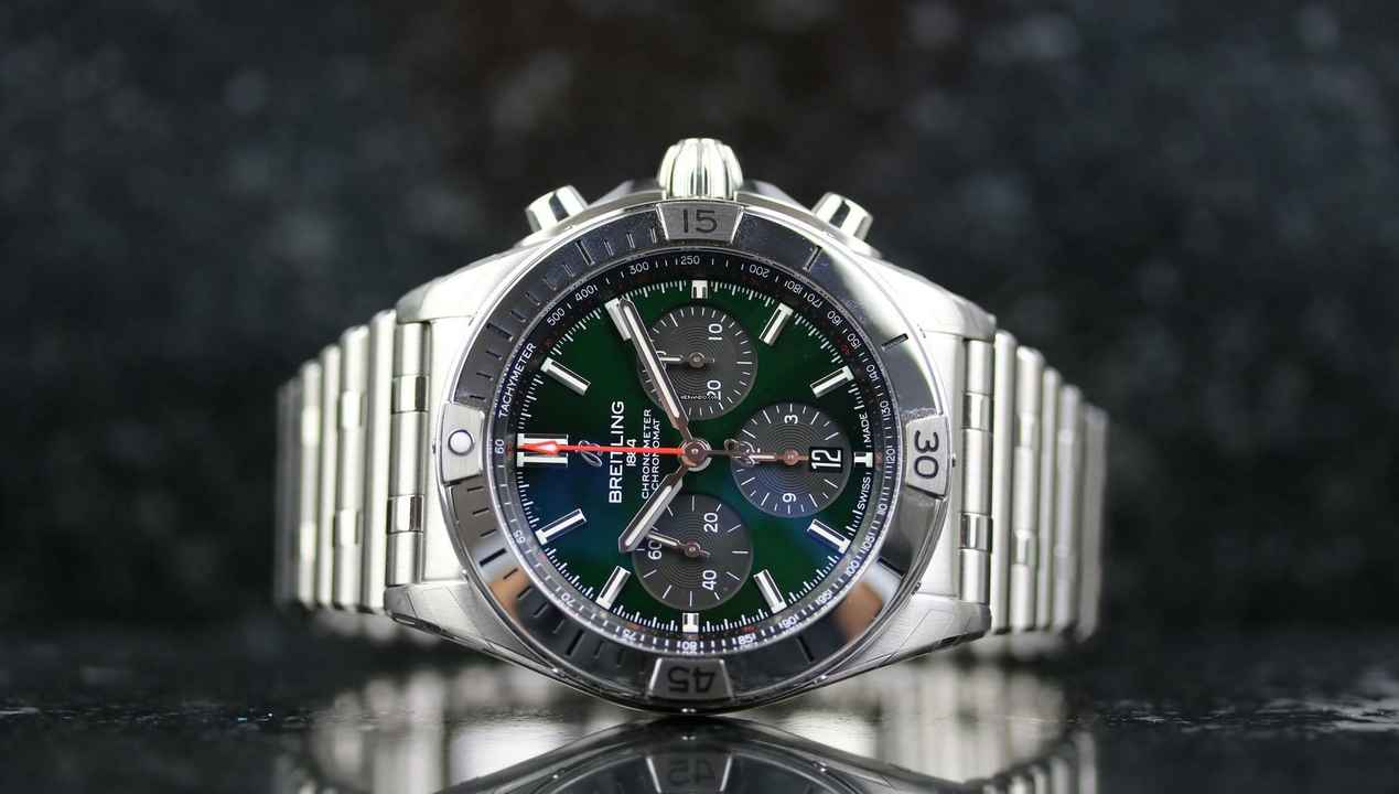  Breitling Chronomat 42 B01 42 Steel Bracelet - Green - New Stickered - Fullset - 2025 