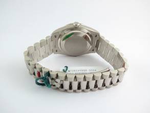 Thumbnail von Rolex Day-Date Mother of Pearl Diamond Dial / Diamond Bezel