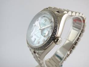 Thumbnail von Rolex Day-Date Mother of Pearl Diamond Dial / Diamond Bezel