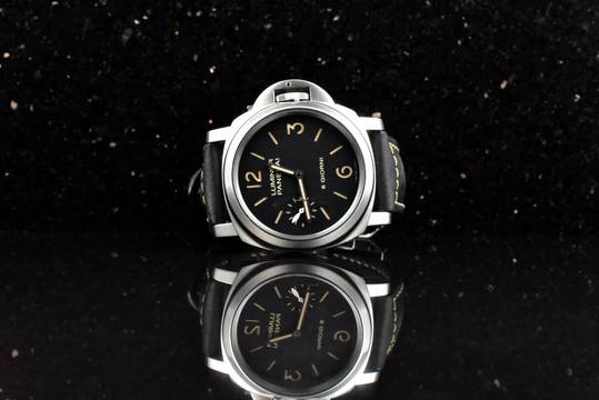  Panerai Luminor Base 8 Days Giorni / 8 Days PAM00915 Black Dial unpoliert 