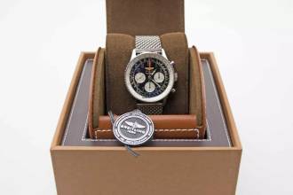 Thumbnail von Breitling Navitimer 01 Fullset mit seltenem Zifferblatt und Breitling Mesh Armband