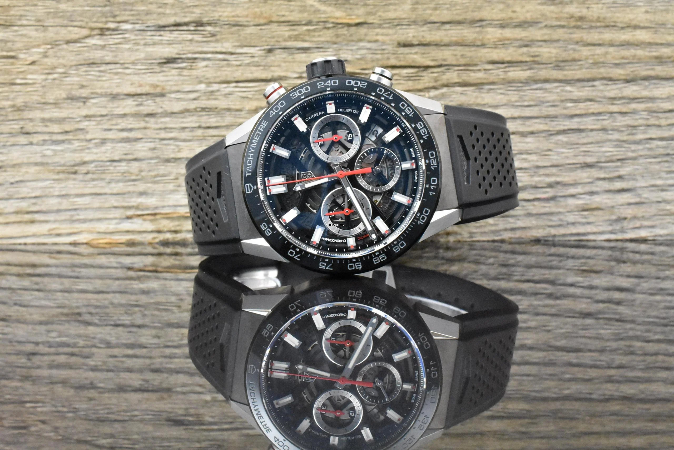 TAG Heuer Carrera Calibre Heuer 02 Skeleton CBG2010FT6143 Stahl Automatik - B&P