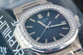 Thumbnail von Patek Philippe Nautilus Jumbo | 5713/1G | Whitegold | Diamond Bezel | sealed