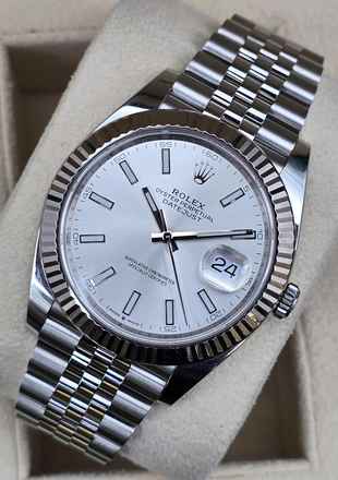  Rolex Datejust 41 41mm 126334 Silver dial Jubilee Very Good Full Set 9-2024 