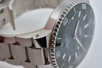 Thumbnail von Oris Aquis Date 01 01 733 7789 4157-07 8 23 04PEB Green Dial Green Bezel