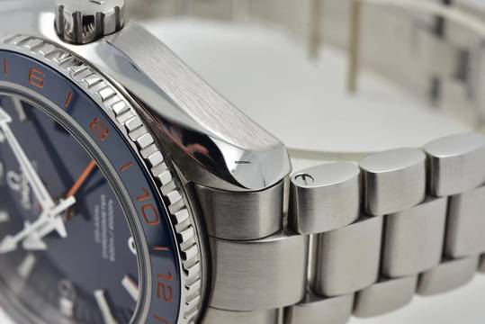  Omega Seamaster Planet Ocean Good Planet GMT 232.30.44.22.03.001 