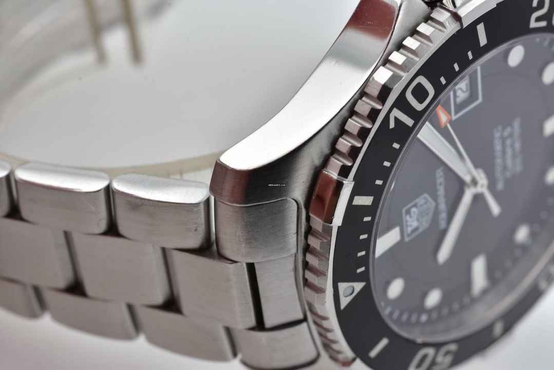  TAG Heuer Aquaracer 300M WAN2110.BA0822 