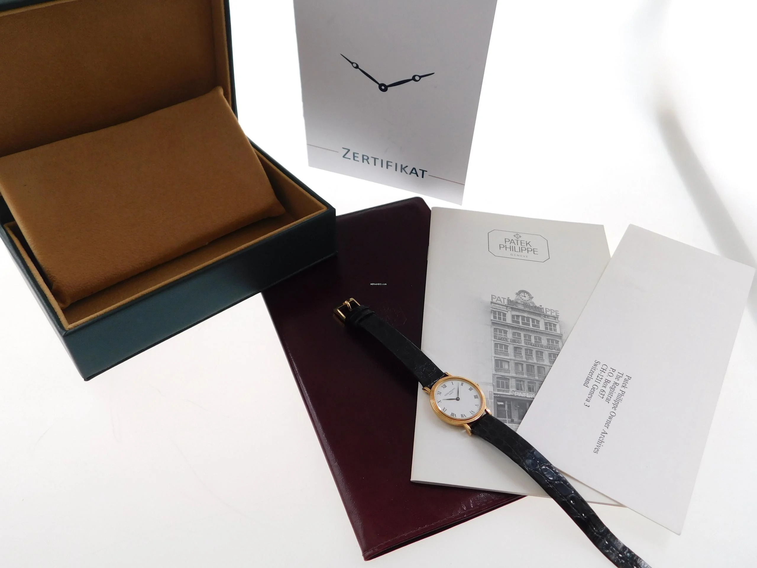  Patek Philippe Calatrava 4819 18 Karat Gelbgold 25 mm mit Zubehör im original Zustand 