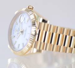 Thumbnail von Rolex Day-Date 40 40mm 18K Gelbgold Silver Index Dial Präsidentband Klassiker Fluted B+P